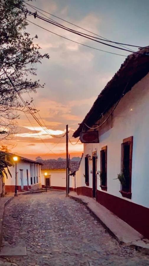 Hotel De Cervantes ซานเซบาสเตียน เดโลเวสเต ภายนอก รูปภาพ